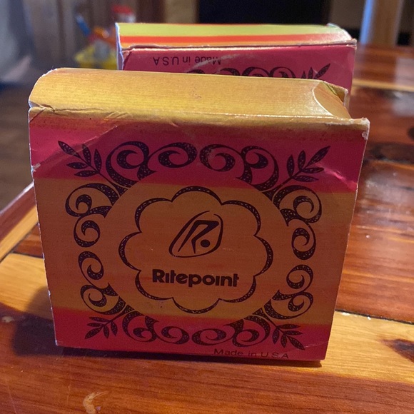 Ritepoint contemporary plastic coasters set of 4 - Picture 3 of 5